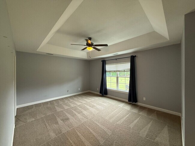 Building Photo - Great Condo On The Riverfront Golf Course