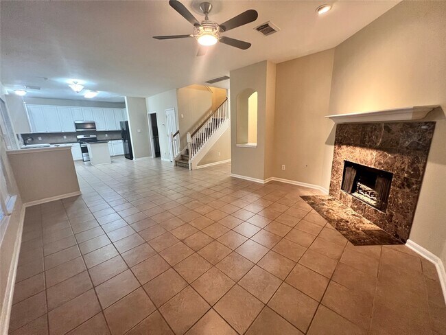 Building Photo - 15 Jewelsford Ct