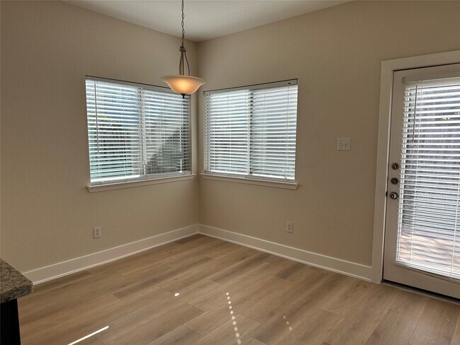 Building Photo - 7642 Chalk Hill