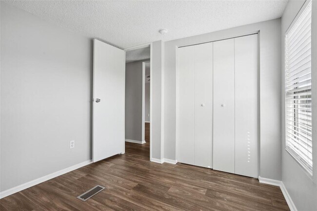 Building Photo - 3121 Briar St