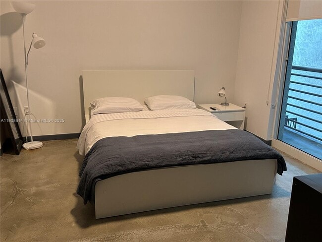 Building Photo - 234 NE 3rd St