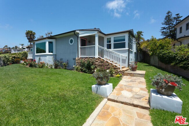 Primary Photo - 31506 Bluff Dr