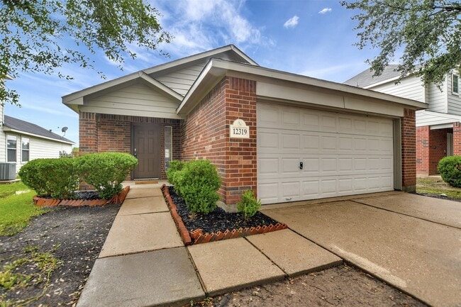 Building Photo - 12319 Chute Forest Ct