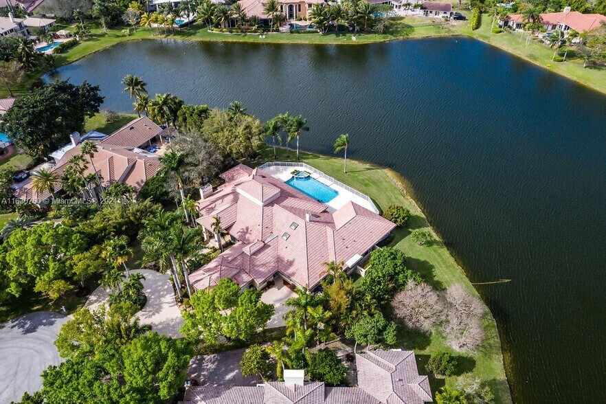 Building Photo - 7701 Salem Ln