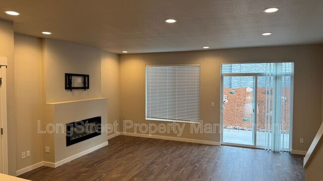 Building Photo - 5727 NW Torchcrest Pl