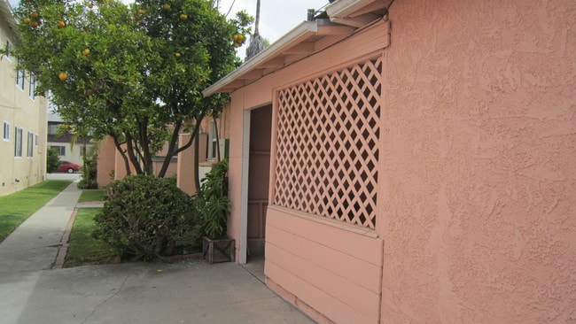 Building Photo - 3927 Sawtelle Blvd