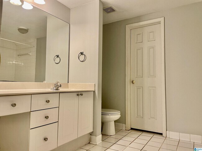 Building Photo - 3524 Savannah Park Ln