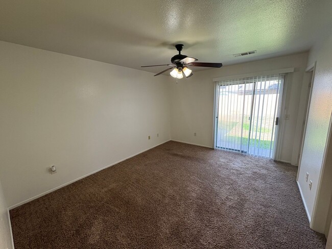 Building Photo - NW Visalia home available in a great neighborhood! available soon