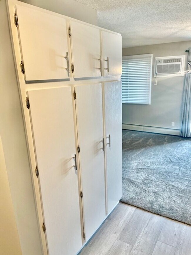 Building Photo - 1 Bed/1 Bath Condo by Hyland Park Reserve!...