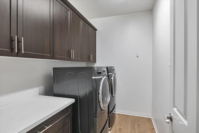 Building Photo - 1067 Sea Glass Wy