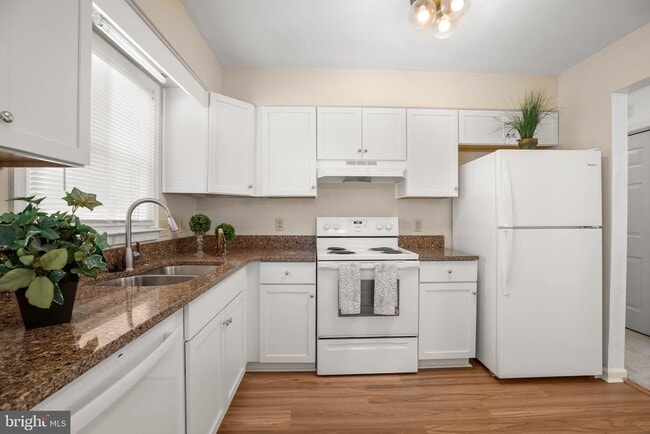 Building Photo - 515 Pleasants Dr