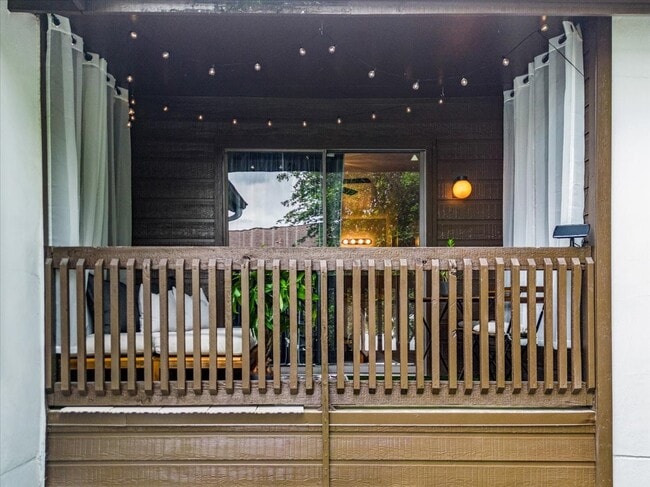 Building Photo - 2601 S Braeswood Blvd