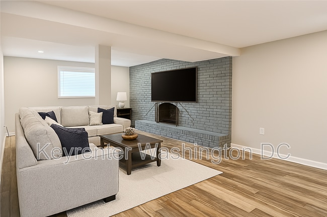 Building Photo - 311 Lourdes Dr