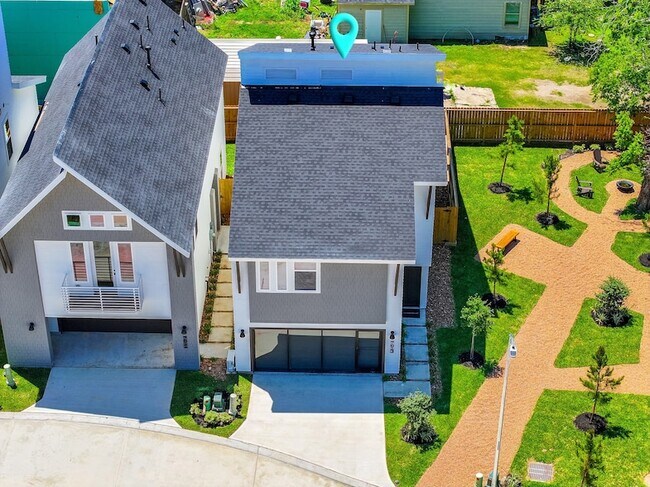 Building Photo - 7613 Victory Reserve St
