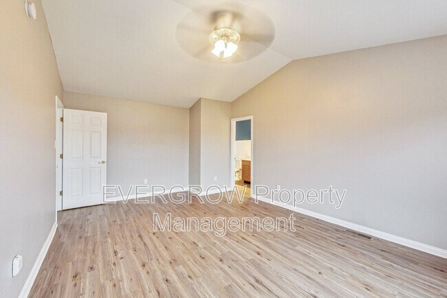 Building Photo - 1115 Spend a Buck Ct