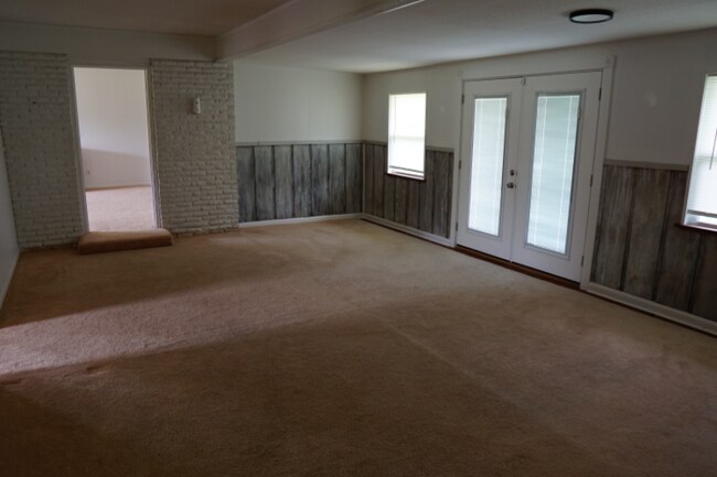 Building Photo - 14379 Duckworth Rd