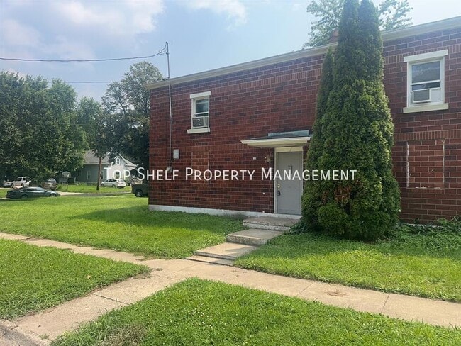 Primary Photo - 415 E Tiffin Ave