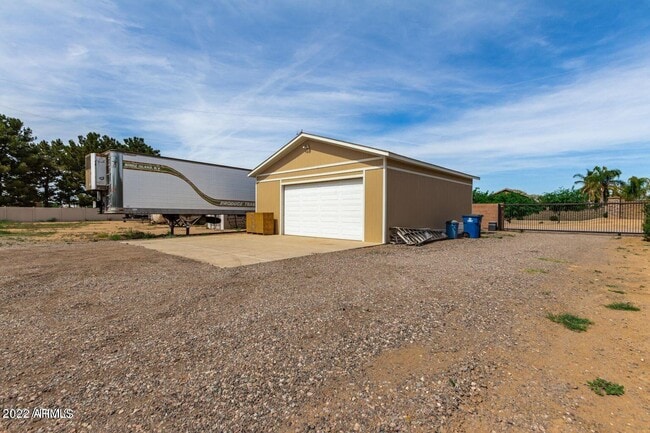 Building Photo - 24007 S Lindsay Rd