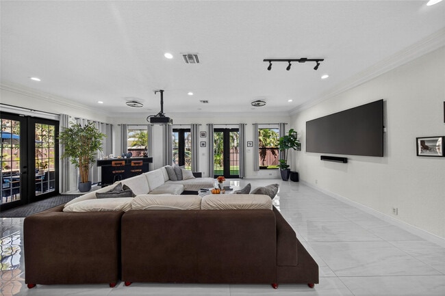 Building Photo - 2211 St