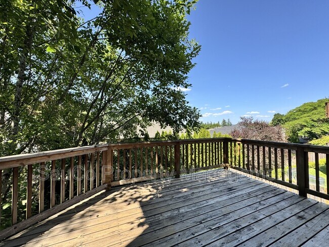 Building Photo - 13257 SW Maplecrest Ct
