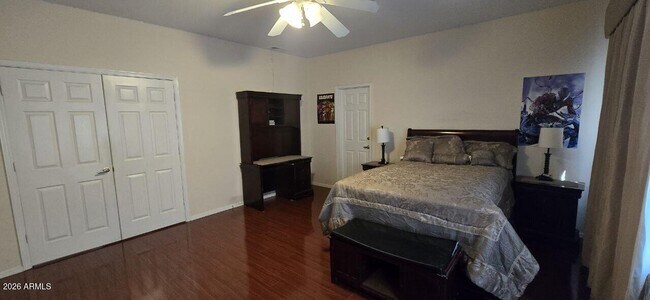 Building Photo - 6435 W Buckskin Trail