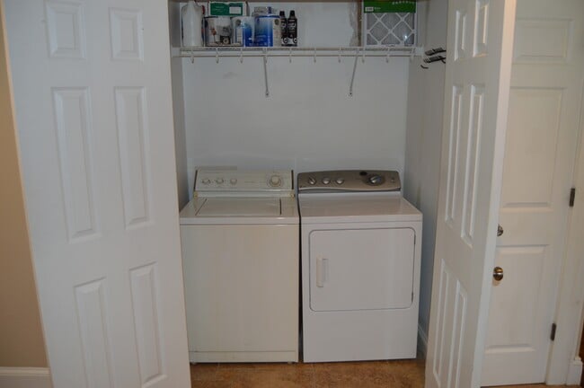Building Photo - 313 W Bingham St