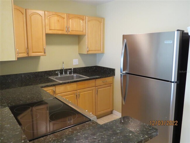 Building Photo - 136 America St