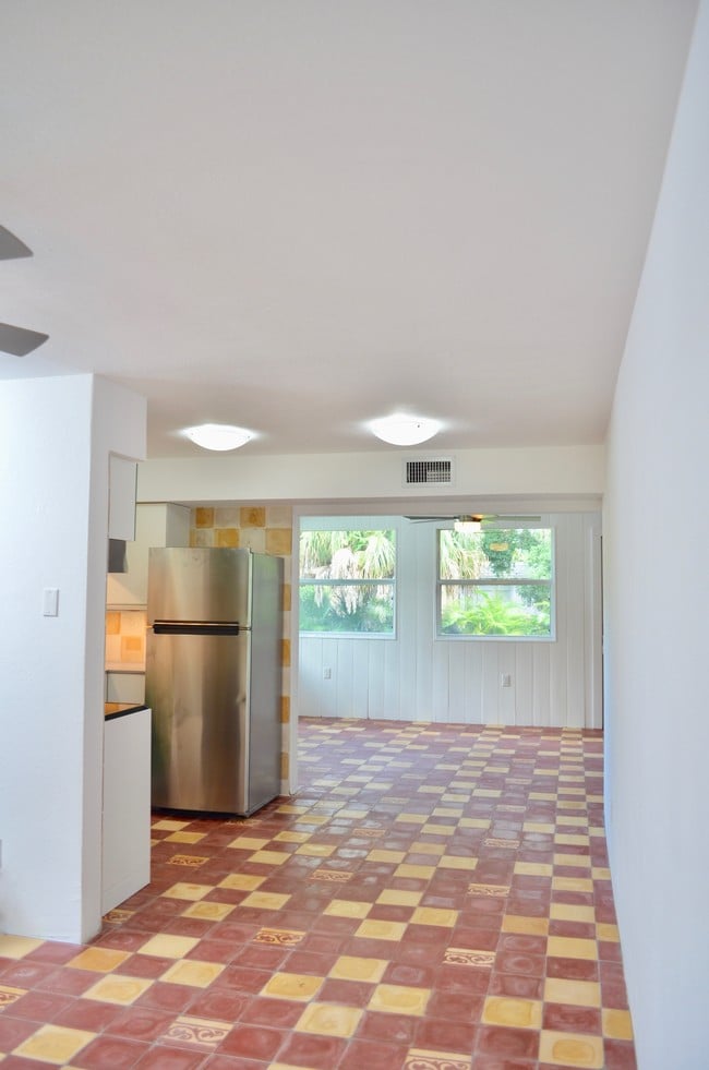 Building Photo - 1274 36th St