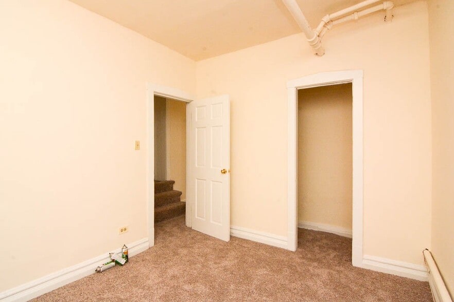 Building Photo - 1542 N Kedzie Ave