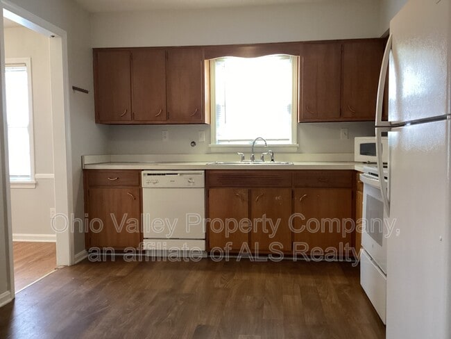 Building Photo - 2551 Glenmary Ave