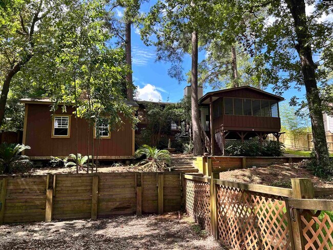 Building Photo - 1405 Parkdale Dr