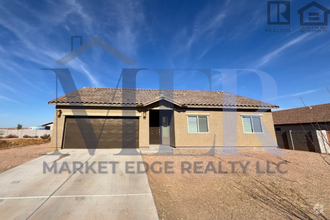 Building Photo - 3Bed/2Bath House in Arizona City! $399 MOV...