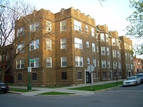 Building Photo - 4551 N Christiana Ave