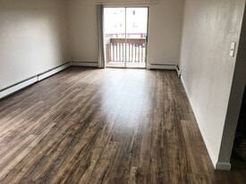 Building Photo - 4205 Loomis Ave