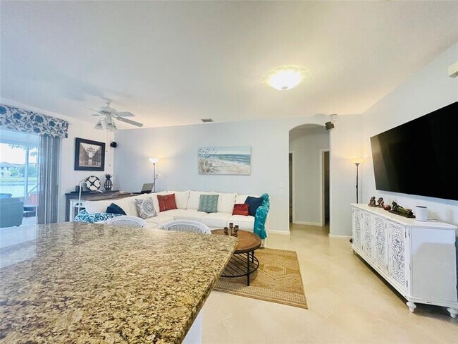 Building Photo - 6911 Sea Daisy Dr