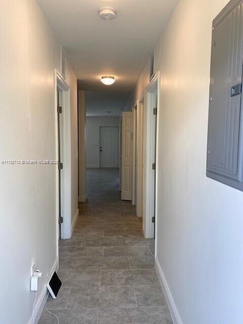 Building Photo - 275 Sabur Ln