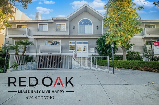 Building Photo - 13444 Moorpark St