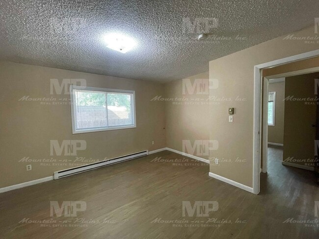 Building Photo - 1209 Montgomery St