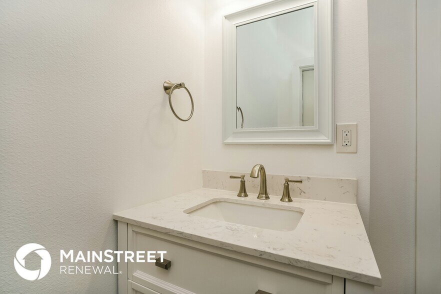 Building Photo - 5227 3rd St W