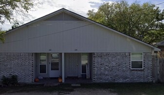 Building Photo - 120 Oak Hill Dr