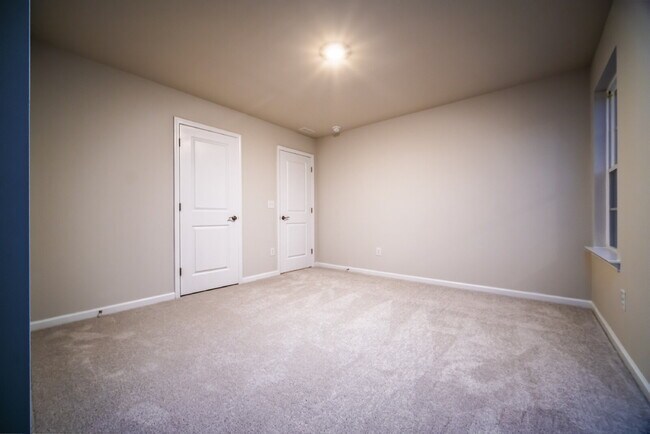 Building Photo - "Experience Spacious Living in This 4-Bedroom, 3-Bath Gem on Swallow Tail Drive, Belmont!"