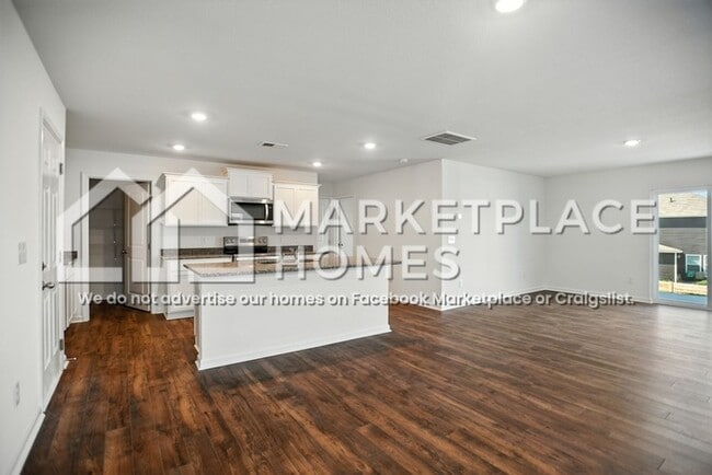 Building Photo - 341 Arrowhead Dr