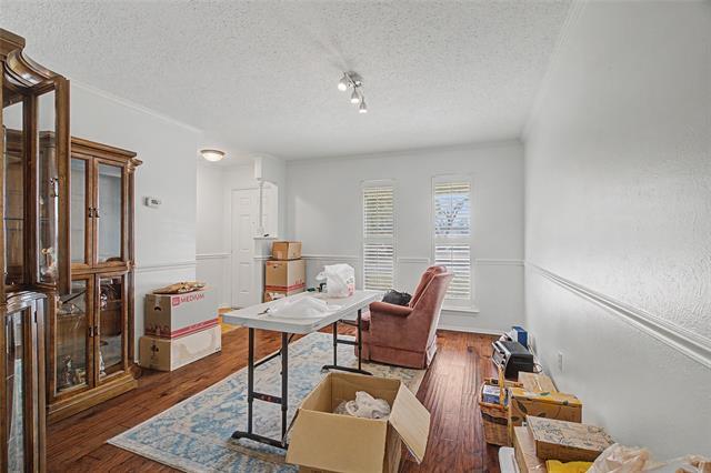 Building Photo - 2009 Charleston Dr