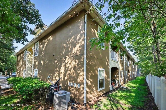 Building Photo - 7920 Merrill Rd