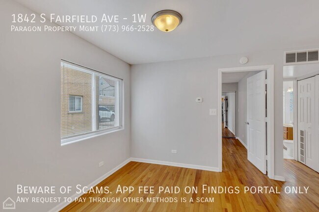 Building Photo - 1842 S Fairfield Ave