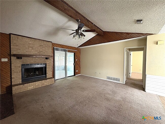 Building Photo - 2309 Whitney Dr