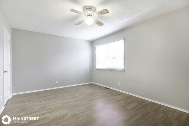 Building Photo - 3909 S Summit Ridge Dr