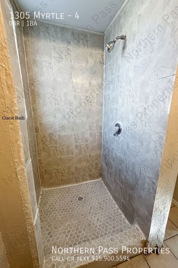 Building Photo - 1305 Myrtle-4