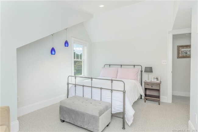 Building Photo - 303 Wakeman Rd