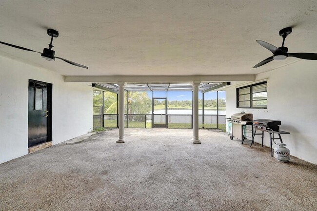 Building Photo - 3630 N 55th Ave